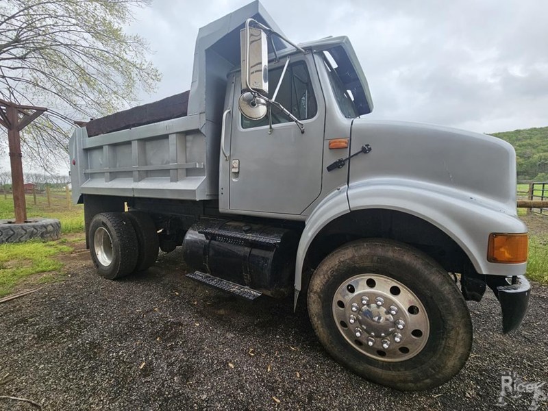 1997 International 8100 Dump Truck